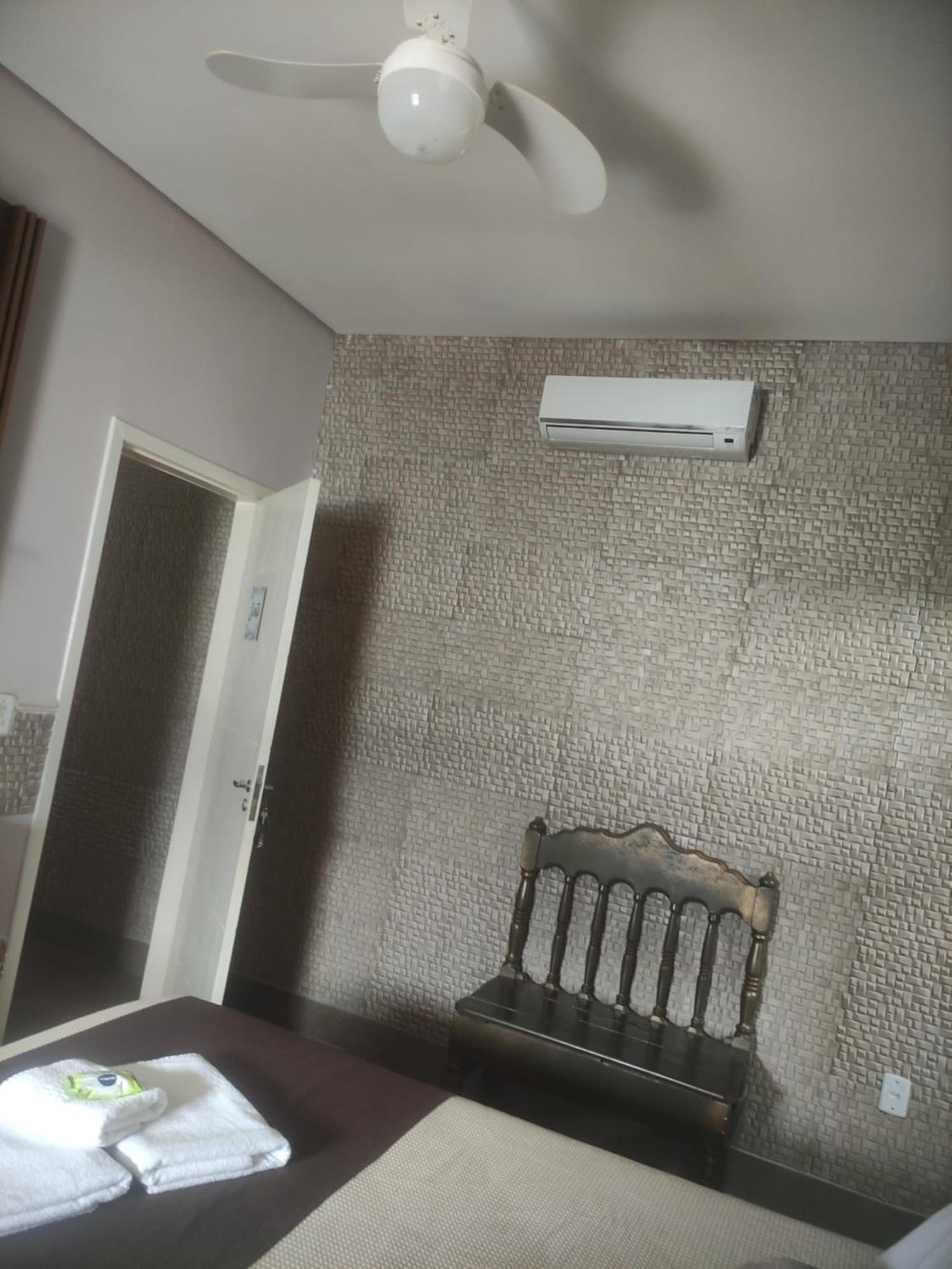 Pousada Da Gi Suites E Turismo Chapada dos Guimarães Habitación foto